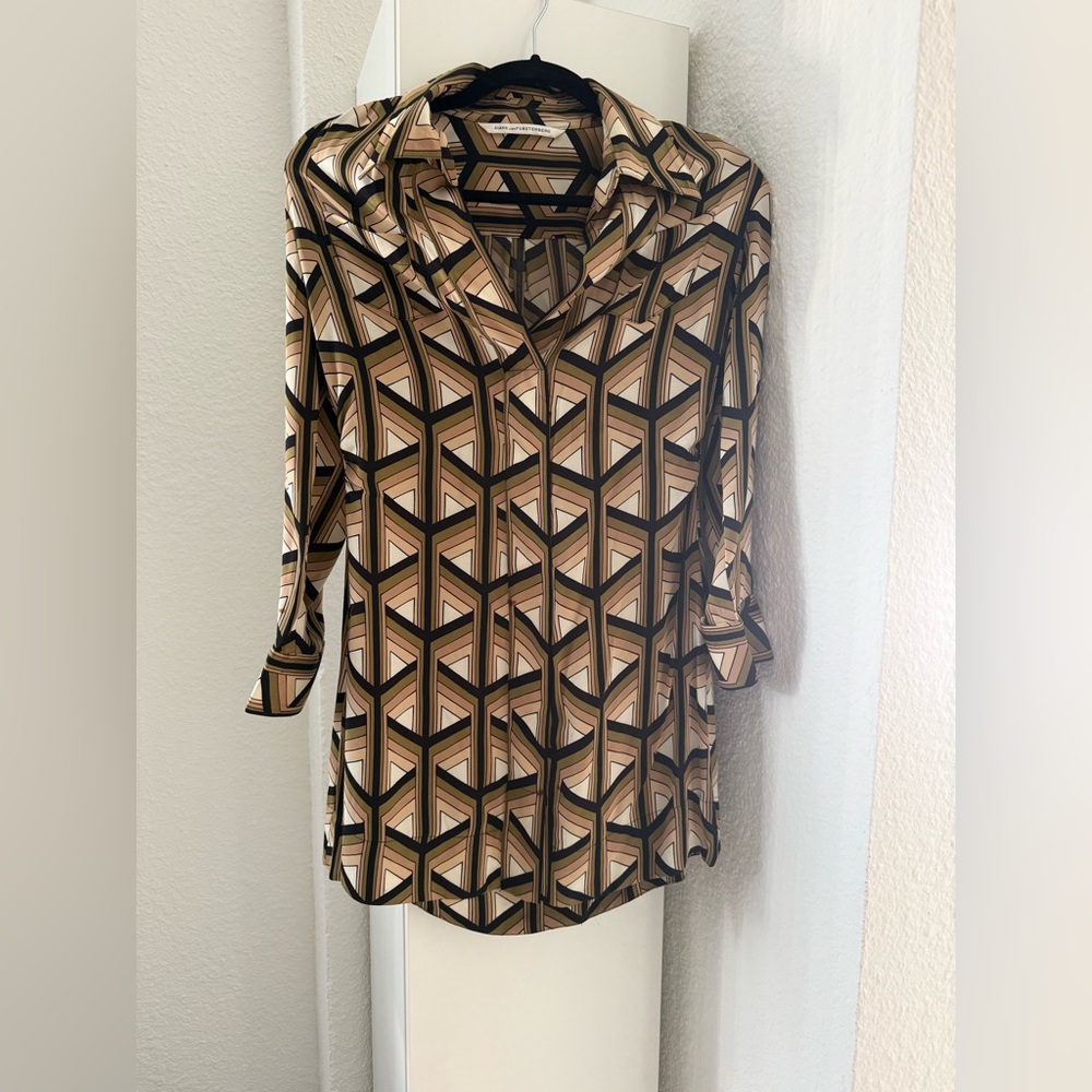 Geometric Patterned Women's Top